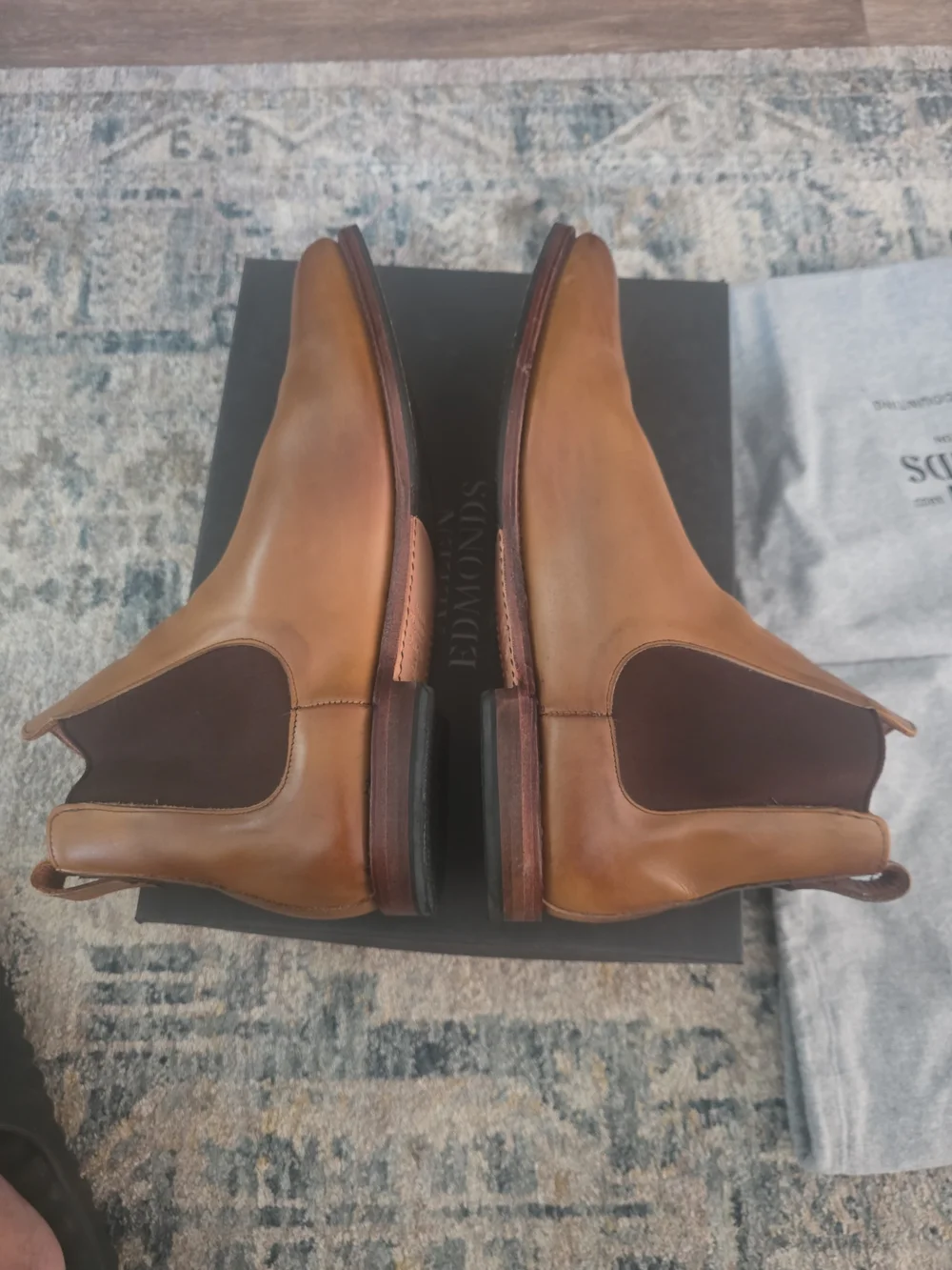 $550.Men's Tan Leather Allen Edmonds Chelsea Boots - Worn 2X